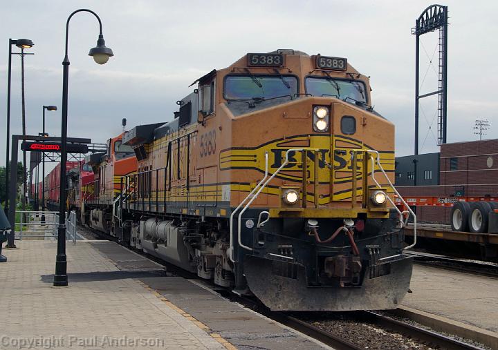 BNSF 5383 - Dash 9-44CW.jpg